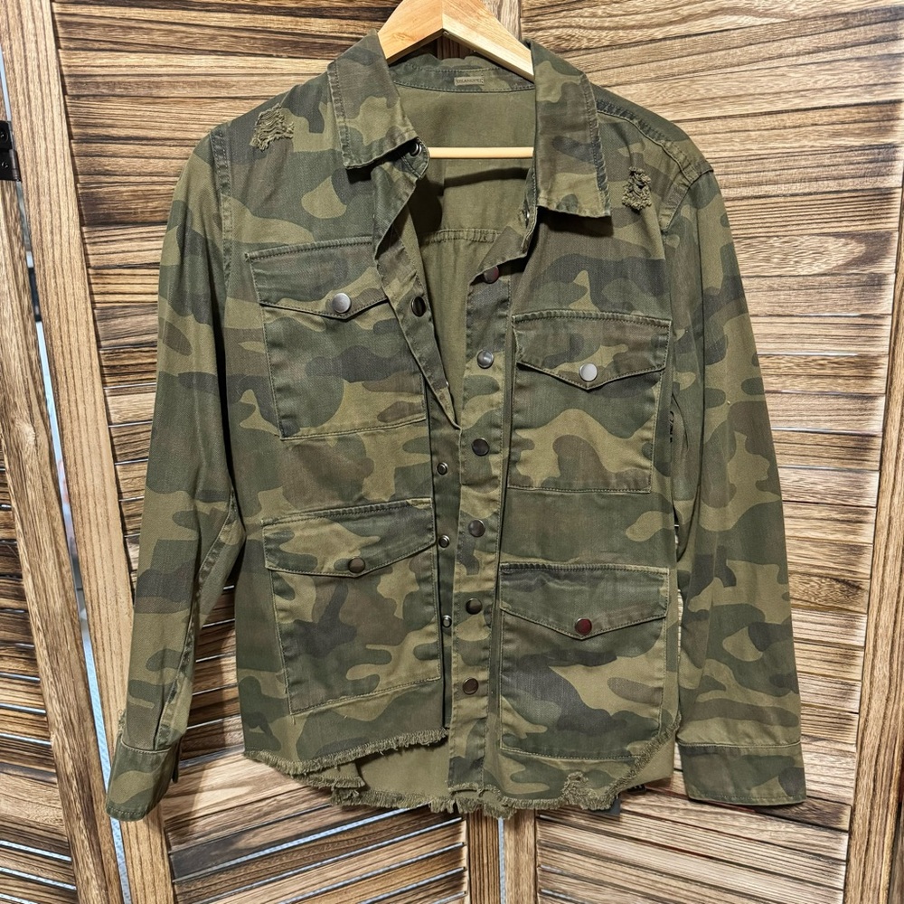 NWT Blank NYC “the army brat jacket” two-in-one reversible camo jacket.